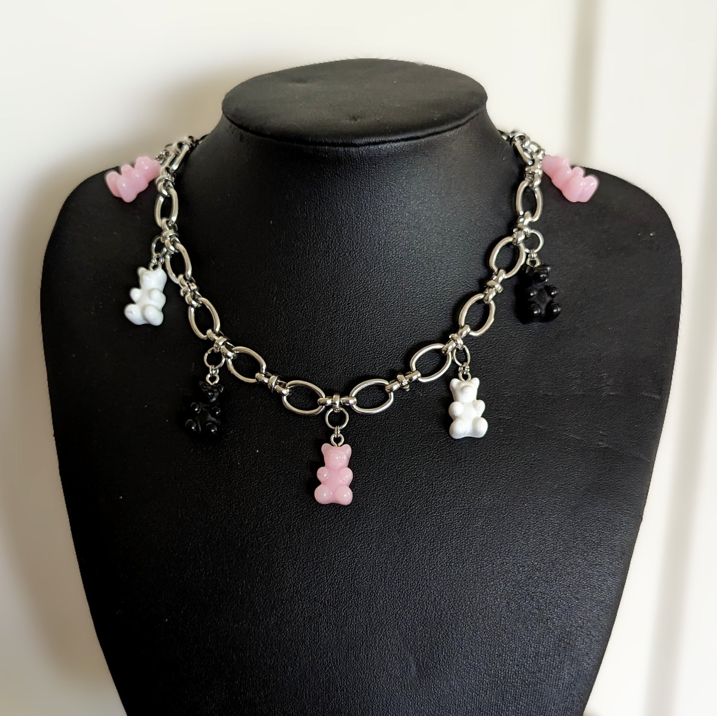 teddy choker